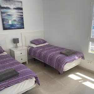 Ashdene - Luxury Modern With Large Heated Pool Wifi Uk Tv Bar & Bbq , Playa Blanca (Lanzarote) Spain